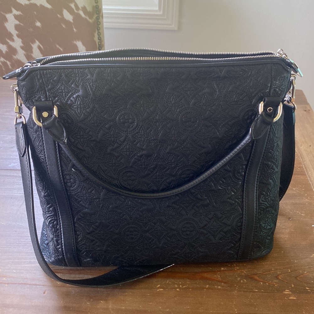 ✨💎Authentic Louis Vuitton Monogram💎✨Black Leather Shoulder Bag